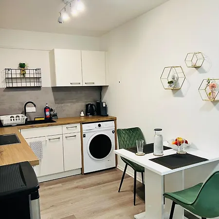 아파트 Ferienappartment In Zentraler Lage *