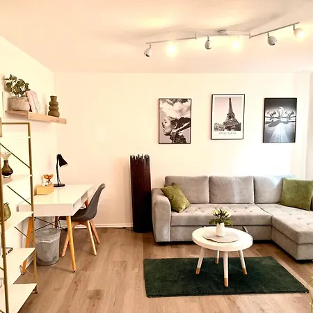 Ferienappartment In Zentraler Lage *